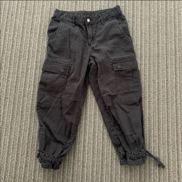 Black Boston Proper capris in GUC - Picture 1 of 5